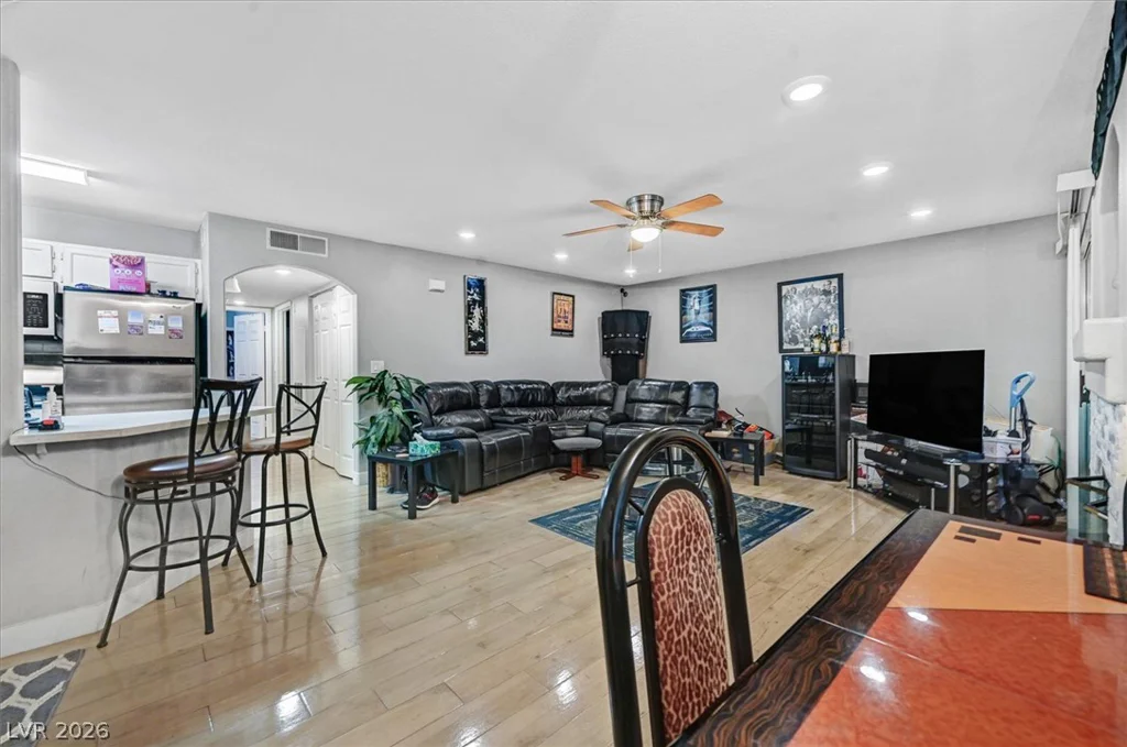 4428 Lake Mead, Las Vegas, NV 89108