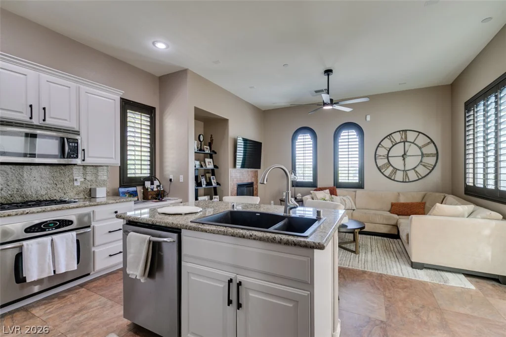 11320 Belmont Lake, Las Vegas, NV 89135