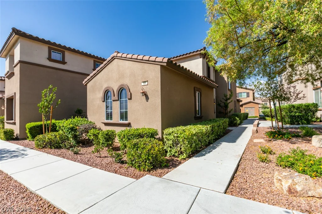 11320 Belmont Lake, Las Vegas, NV 89135