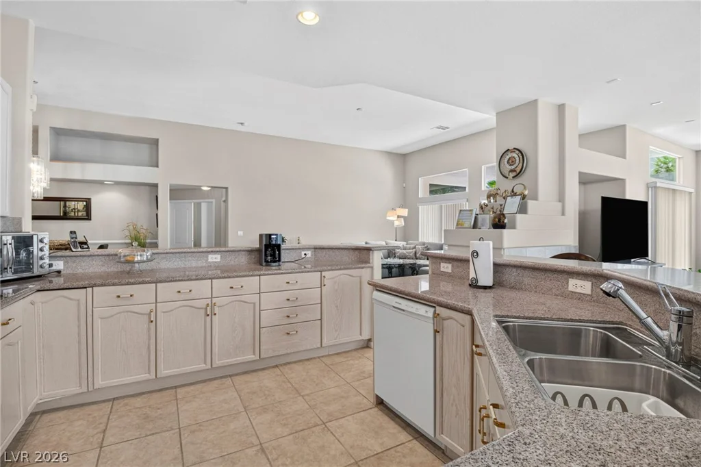 5525 Chicory Falls, Las Vegas, NV 89148