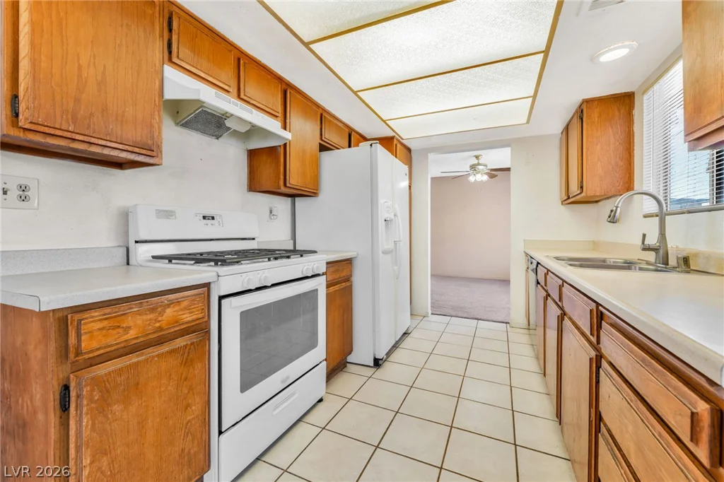 1012 Coral Isle, Las Vegas, NV 89108