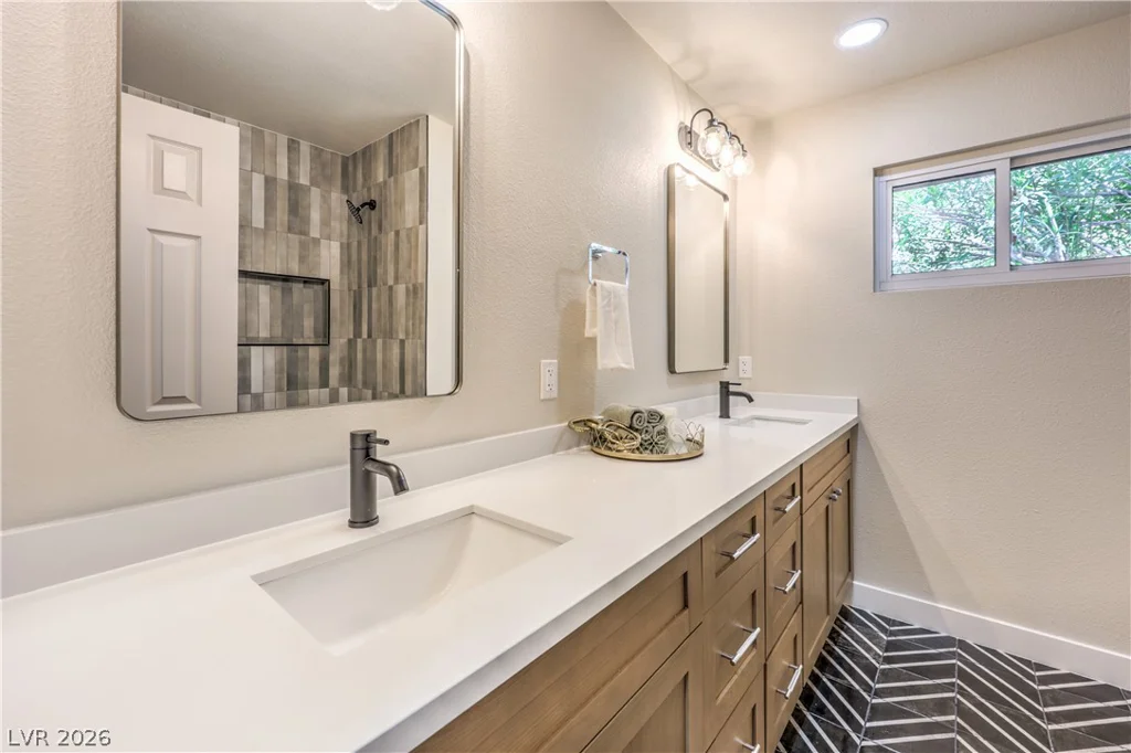 2411 Laurie, Las Vegas, NV 89102