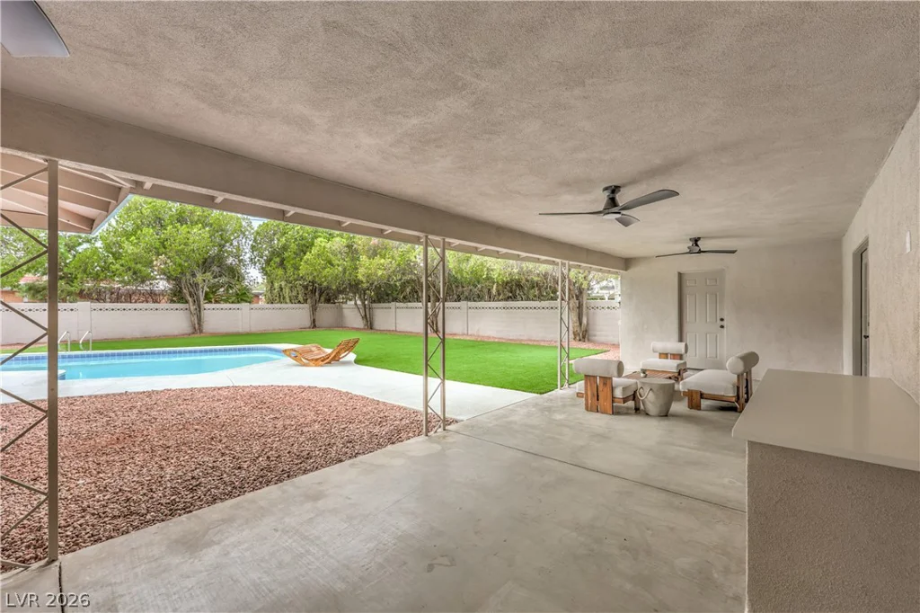 2411 Laurie, Las Vegas, NV 89102