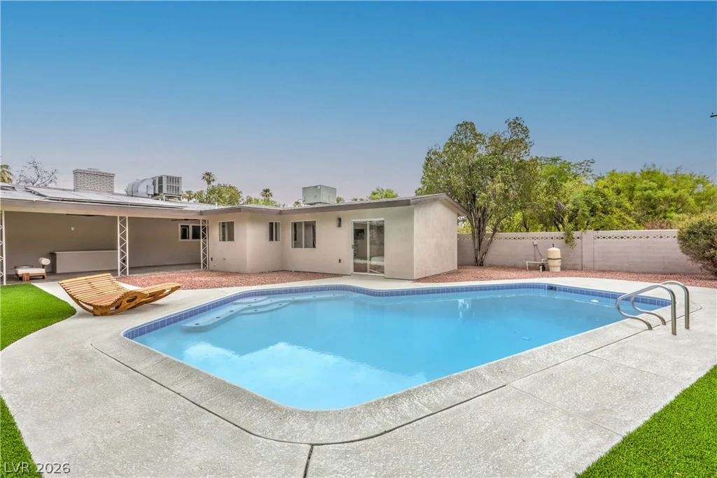 2411 Laurie, Las Vegas, NV 89102