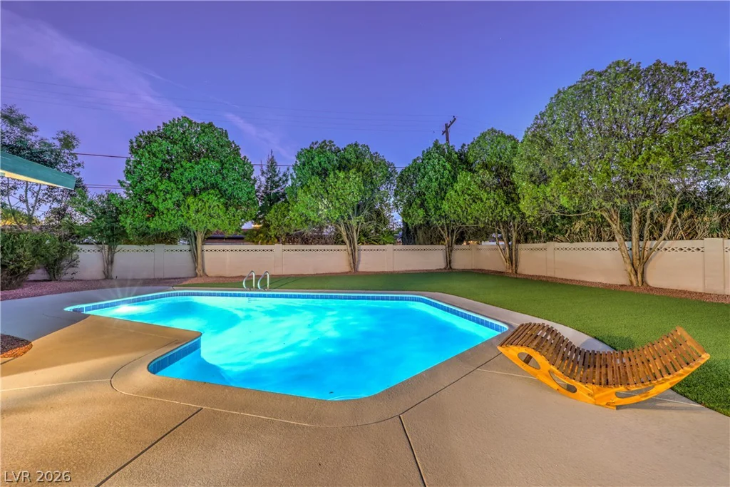 2411 Laurie, Las Vegas, NV 89102