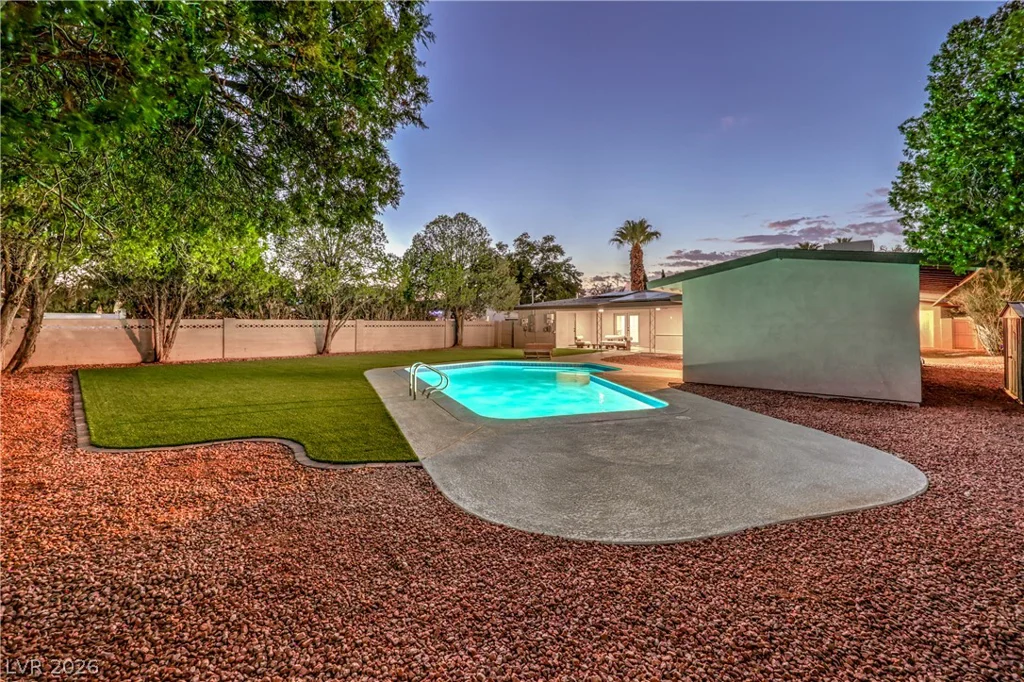 2411 Laurie, Las Vegas, NV 89102