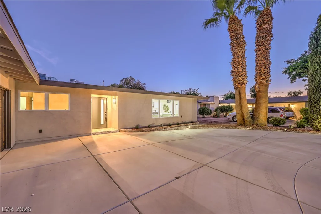 2411 Laurie, Las Vegas, NV 89102