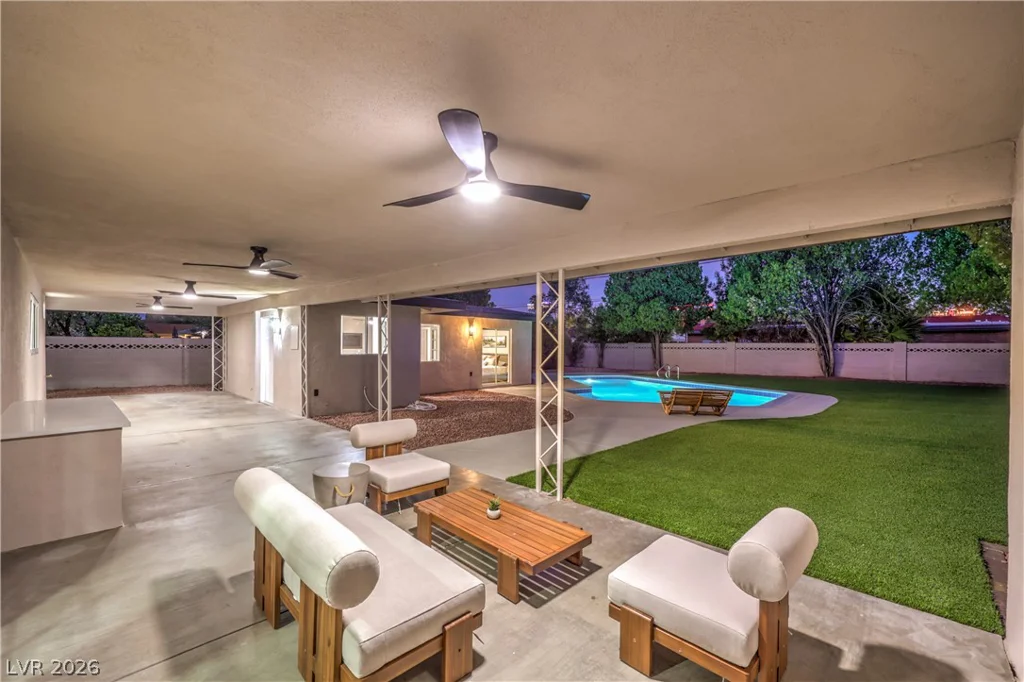 2411 Laurie, Las Vegas, NV 89102