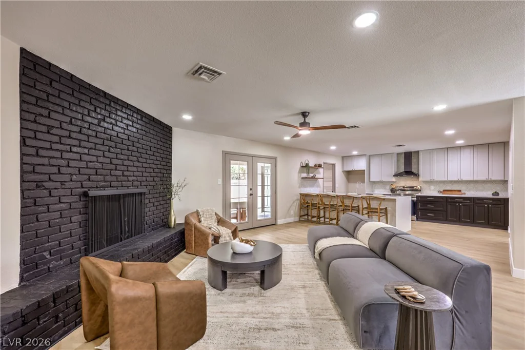 2411 Laurie, Las Vegas, NV 89102