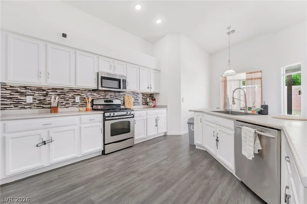 4537 Colonial Canyon, North Las Vegas, NV 89031