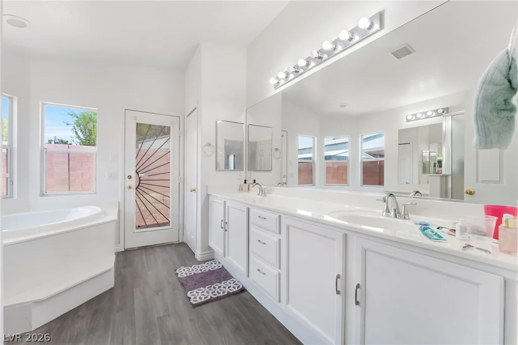 4537 Colonial Canyon, North Las Vegas, NV 89031