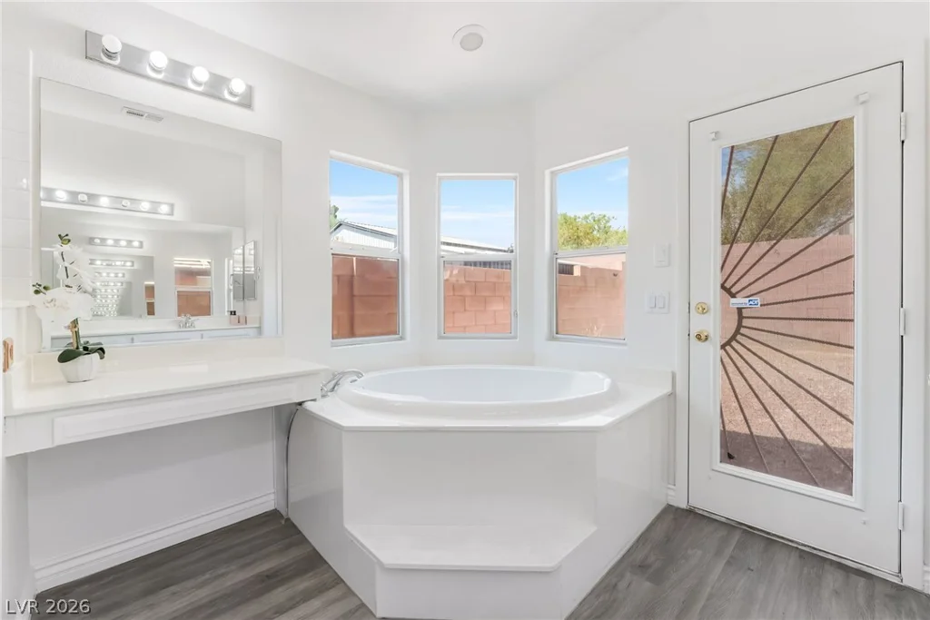 4537 Colonial Canyon, North Las Vegas, NV 89031