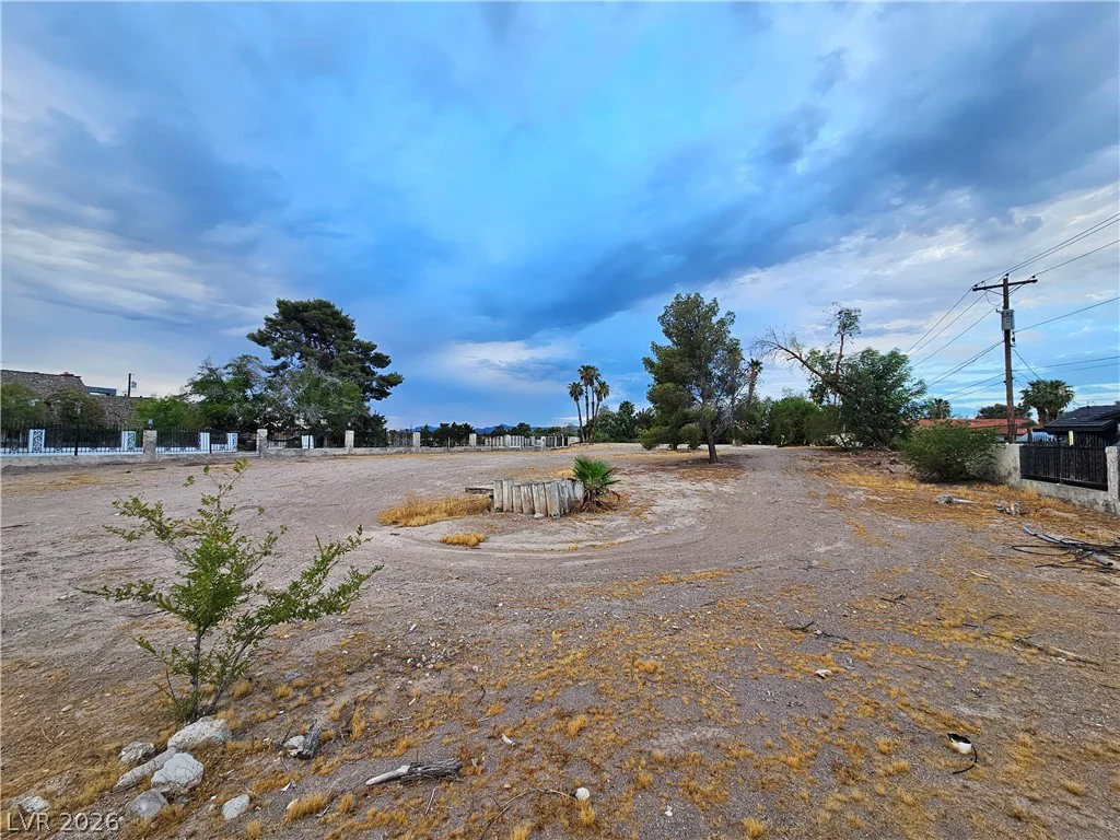3115 Viking, Las Vegas, NV 89121