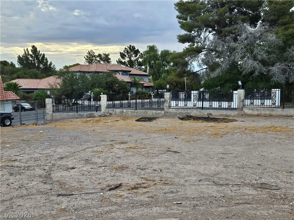 3115 Viking, Las Vegas, NV 89121