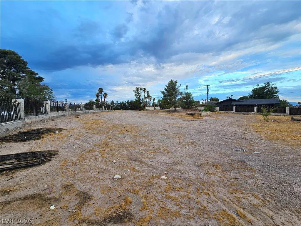3115 Viking, Las Vegas, NV 89121