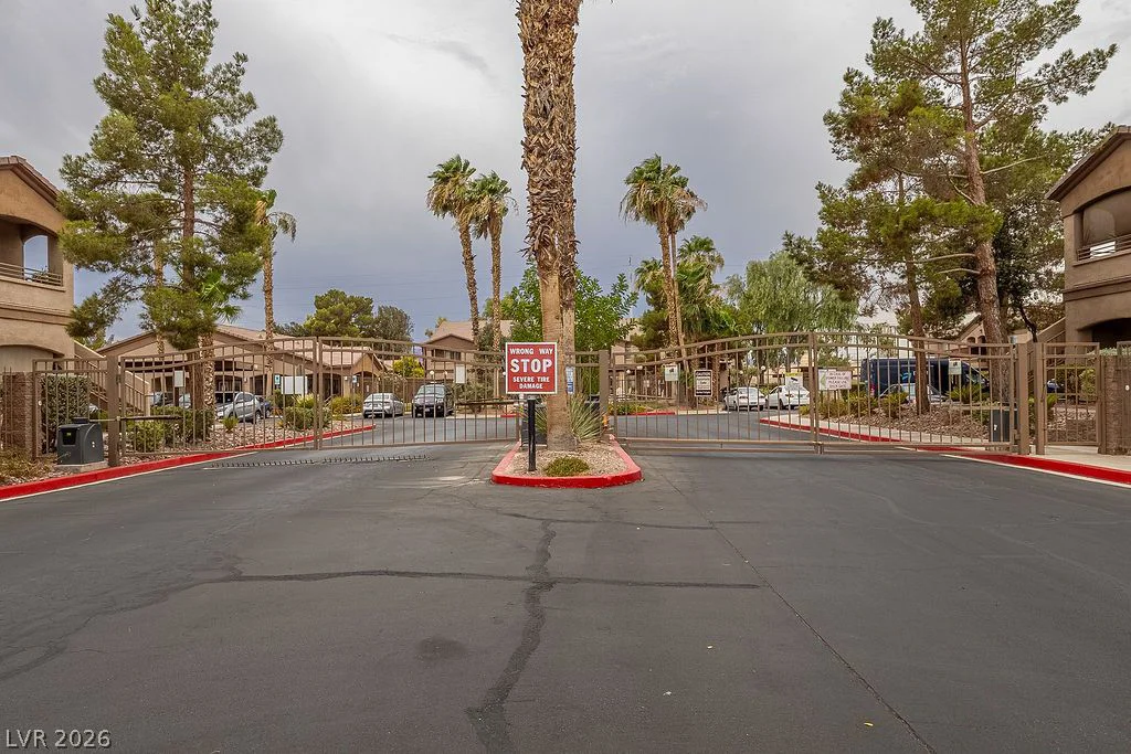 5751 Hacienda, Las Vegas, NV 89122