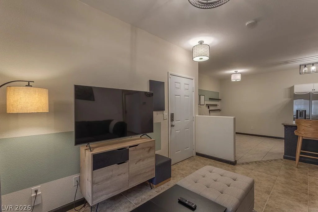 5751 Hacienda, Las Vegas, NV 89122