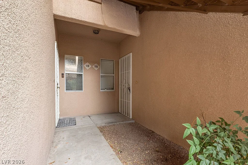 5751 Hacienda, Las Vegas, NV 89122