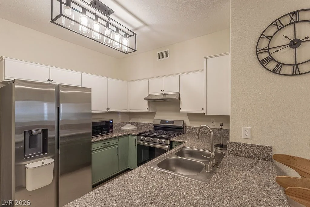 5751 Hacienda, Las Vegas, NV 89122