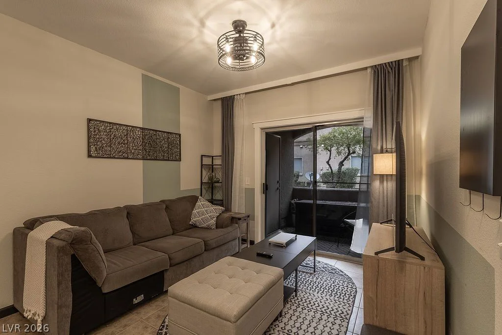 5751 Hacienda, Las Vegas, NV 89122