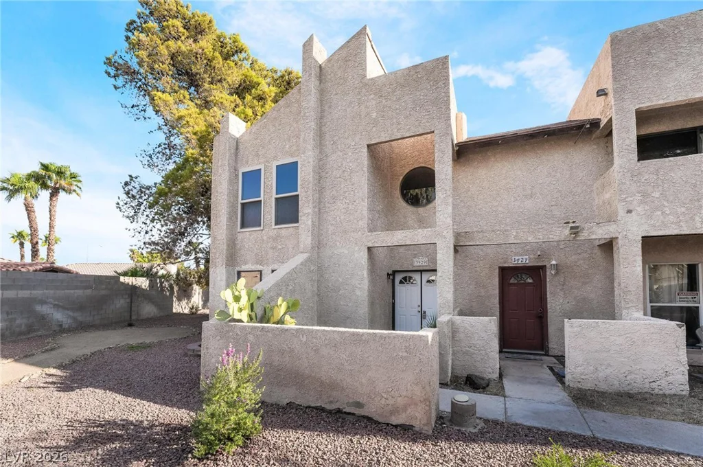 3929 Torrey Pines, Las Vegas, NV 89103
