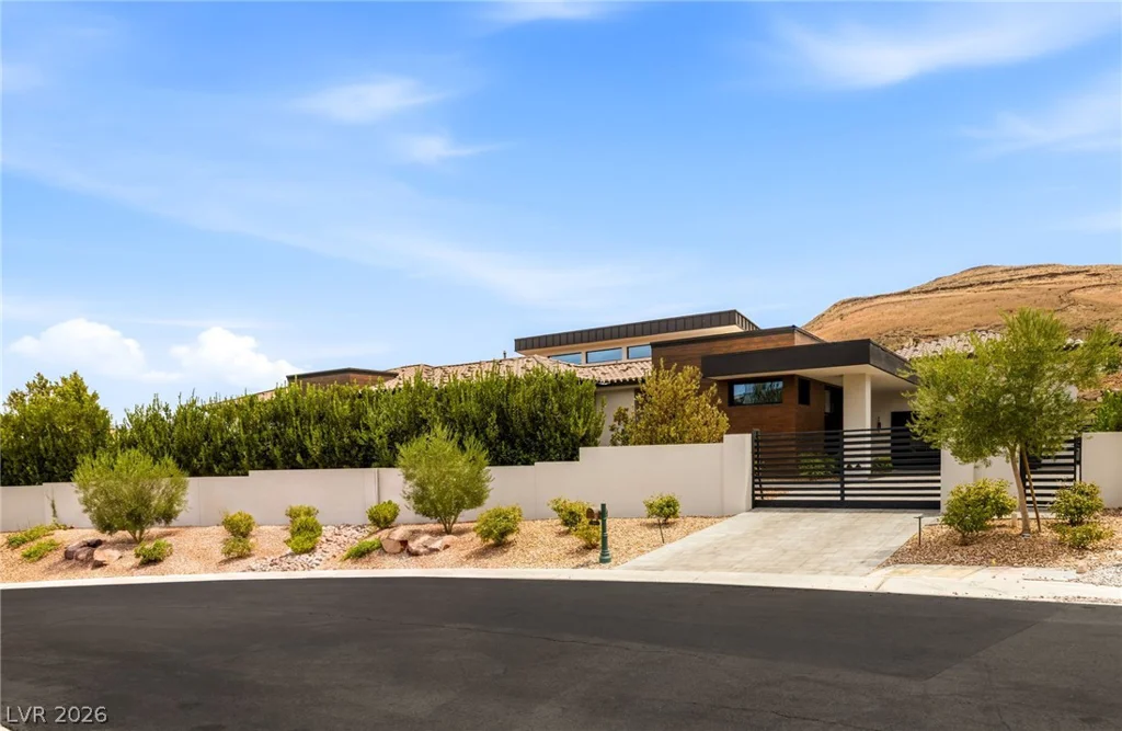 69 Olympia Canyon, Las Vegas, NV 89141
