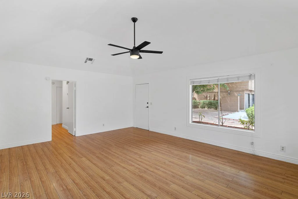 220 Shadybrook, Las Vegas, NV 89107