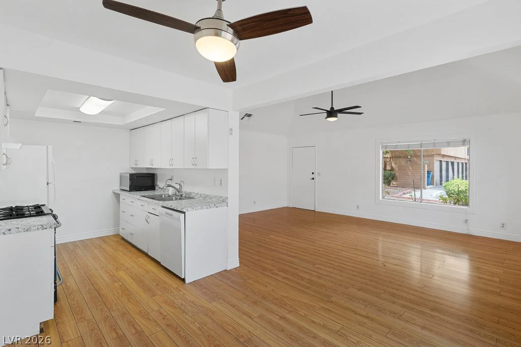 220 Shadybrook, Las Vegas, NV 89107