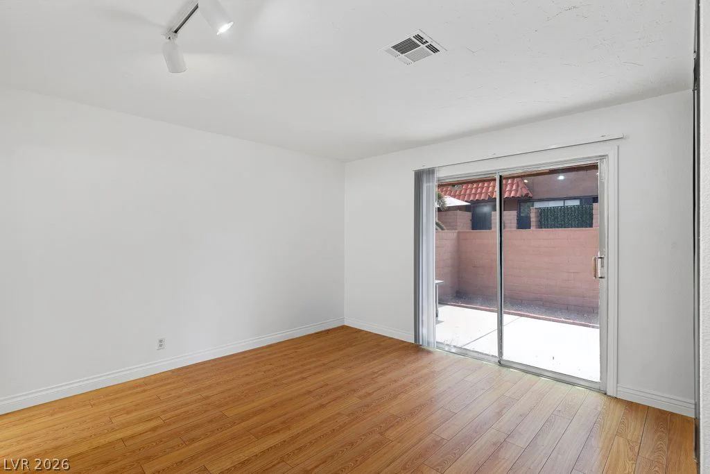 220 Shadybrook, Las Vegas, NV 89107
