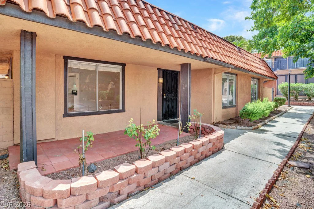 220 Shadybrook, Las Vegas, NV 89107