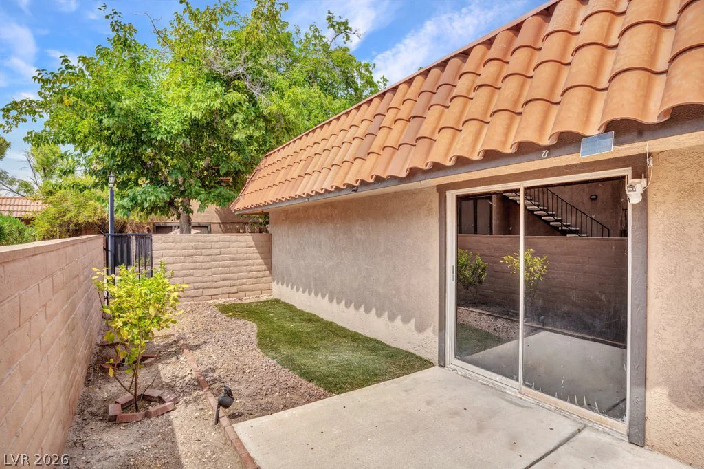 220 Shadybrook, Las Vegas, NV 89107