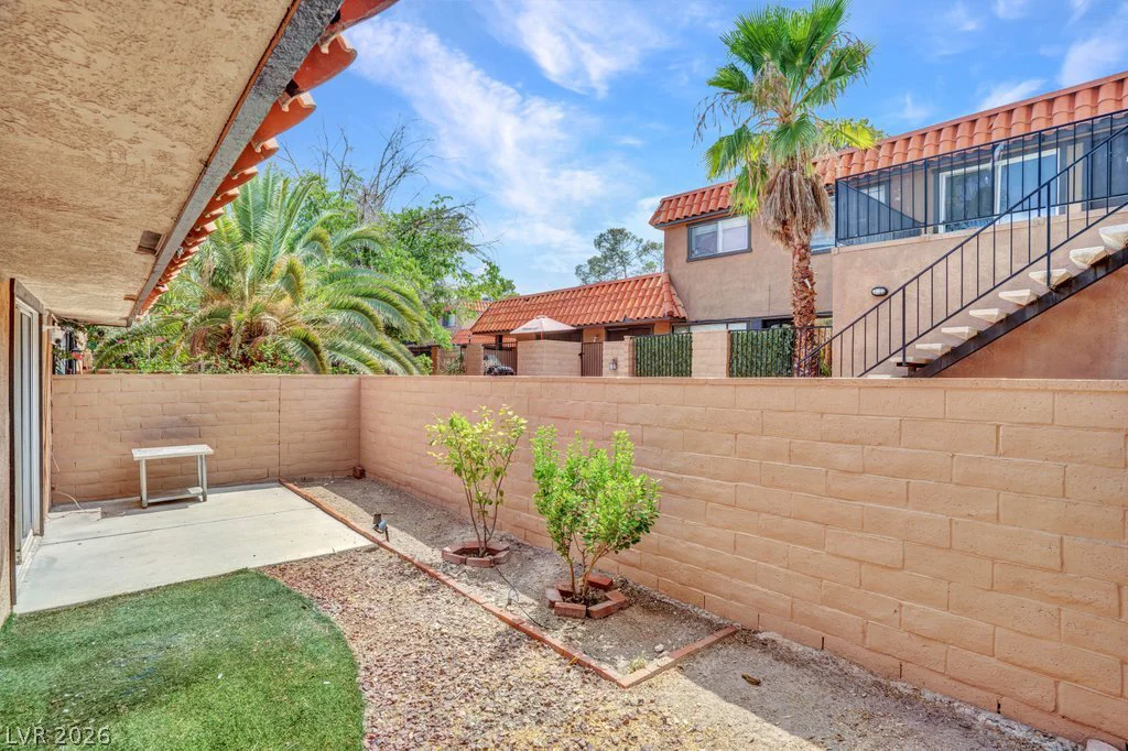 220 Shadybrook, Las Vegas, NV 89107