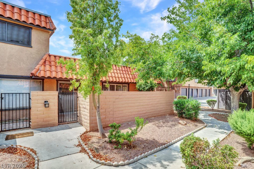 220 Shadybrook, Las Vegas, NV 89107
