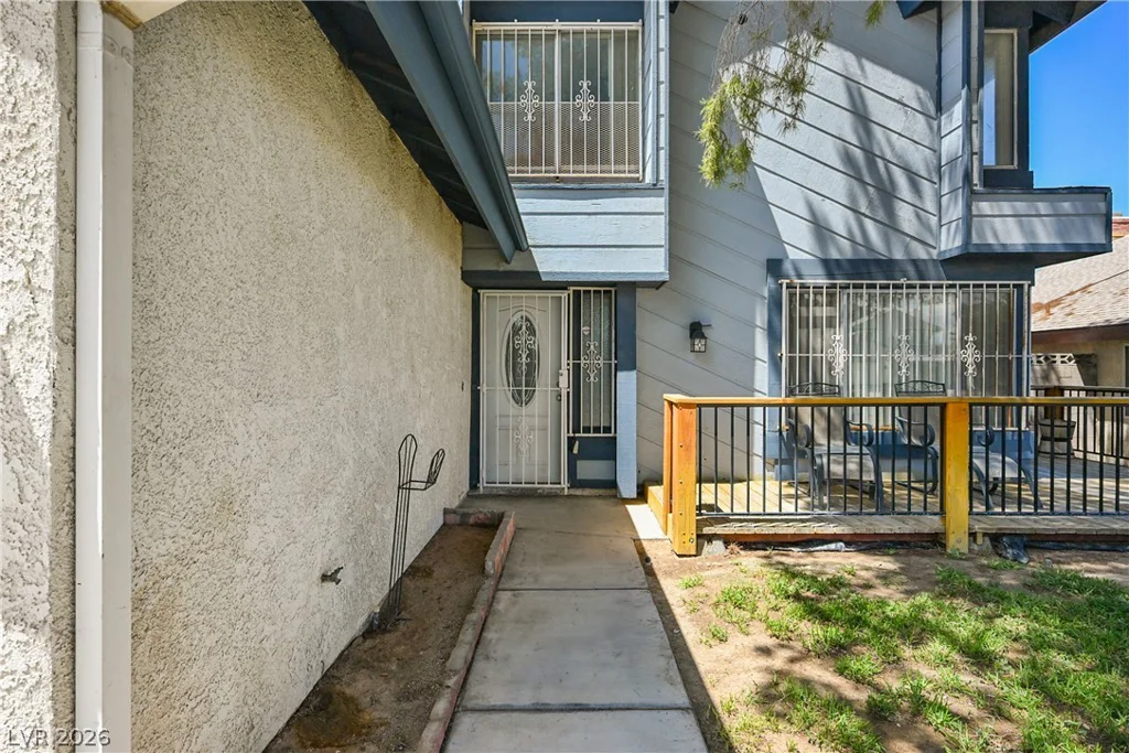7100 Mountain Moss, Las Vegas, NV 89147