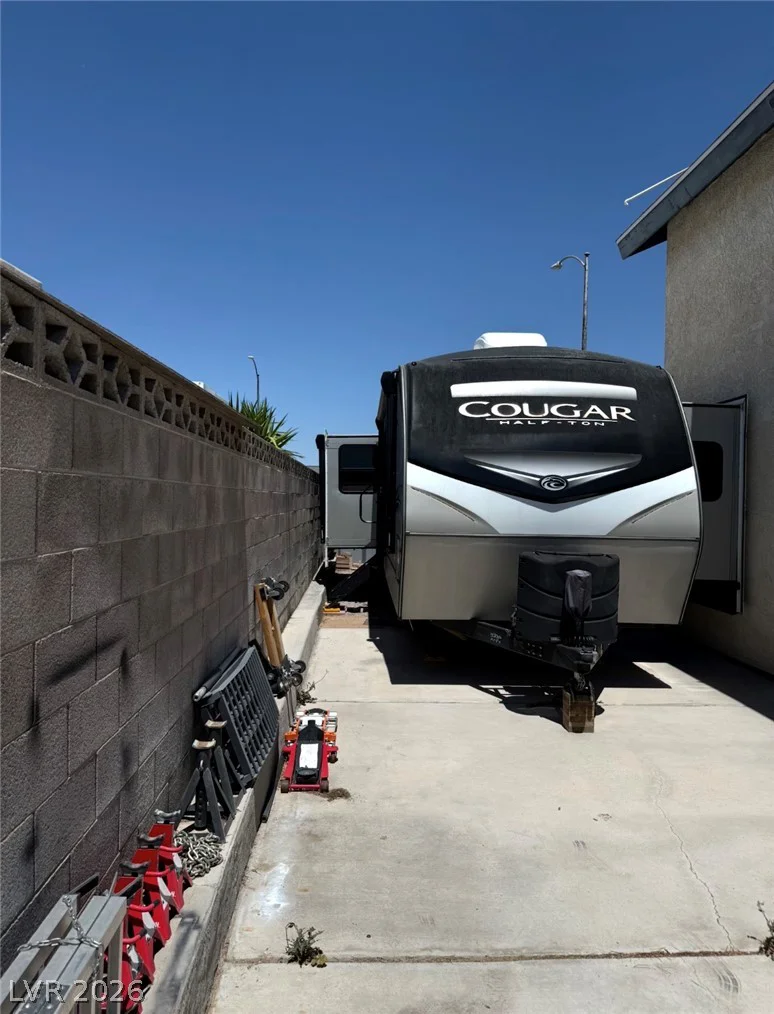 7100 Mountain Moss, Las Vegas, NV 89147