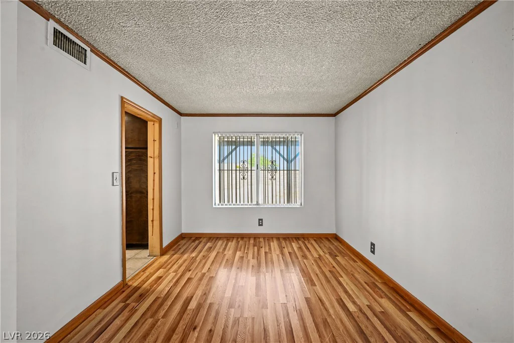 7100 Mountain Moss, Las Vegas, NV 89147