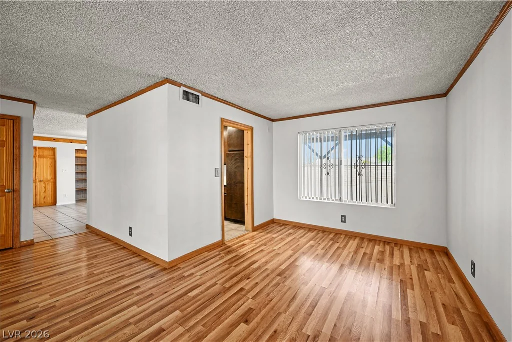 7100 Mountain Moss, Las Vegas, NV 89147
