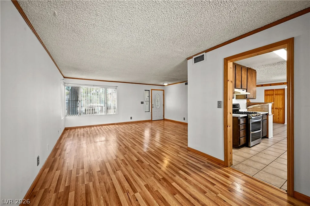 7100 Mountain Moss, Las Vegas, NV 89147