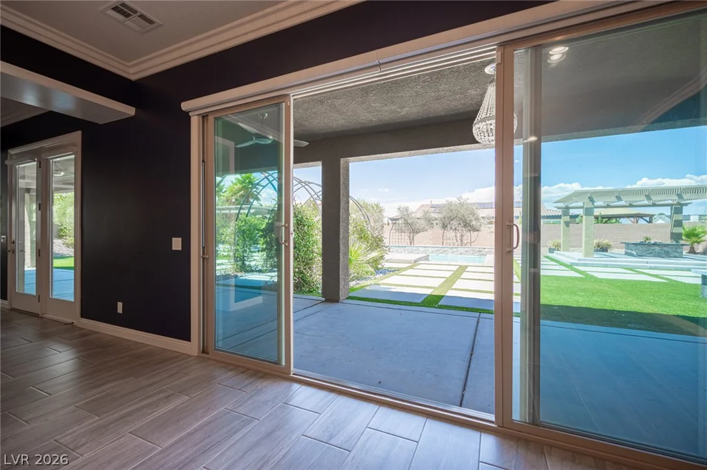 10300 Mystic Ledge, Las Vegas, NV 89149