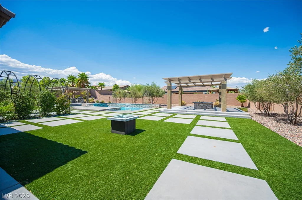 10300 Mystic Ledge, Las Vegas, NV 89149
