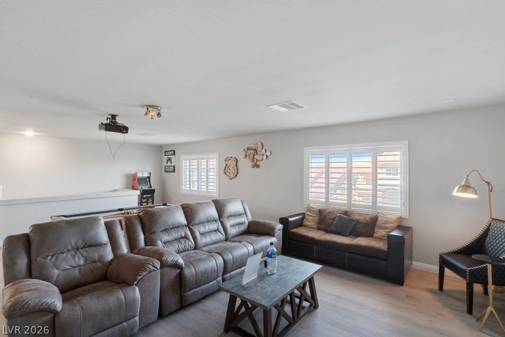 7293 Puffer Lake, Las Vegas, NV 89118