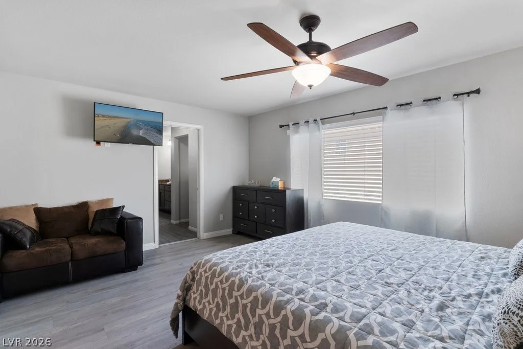 7293 Puffer Lake, Las Vegas, NV 89118