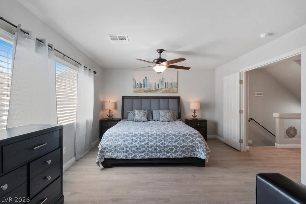 7293 Puffer Lake, Las Vegas, NV 89118
