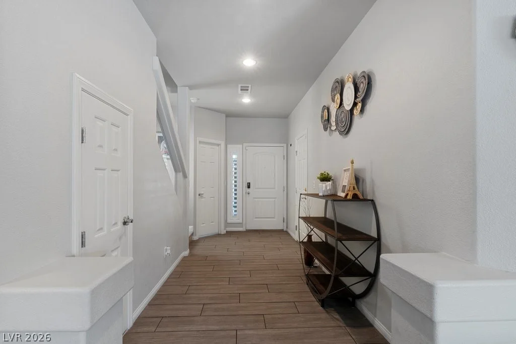 7293 Puffer Lake, Las Vegas, NV 89118
