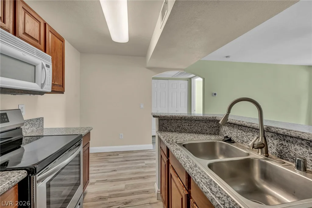 5118 Jones, Las Vegas, NV 89118