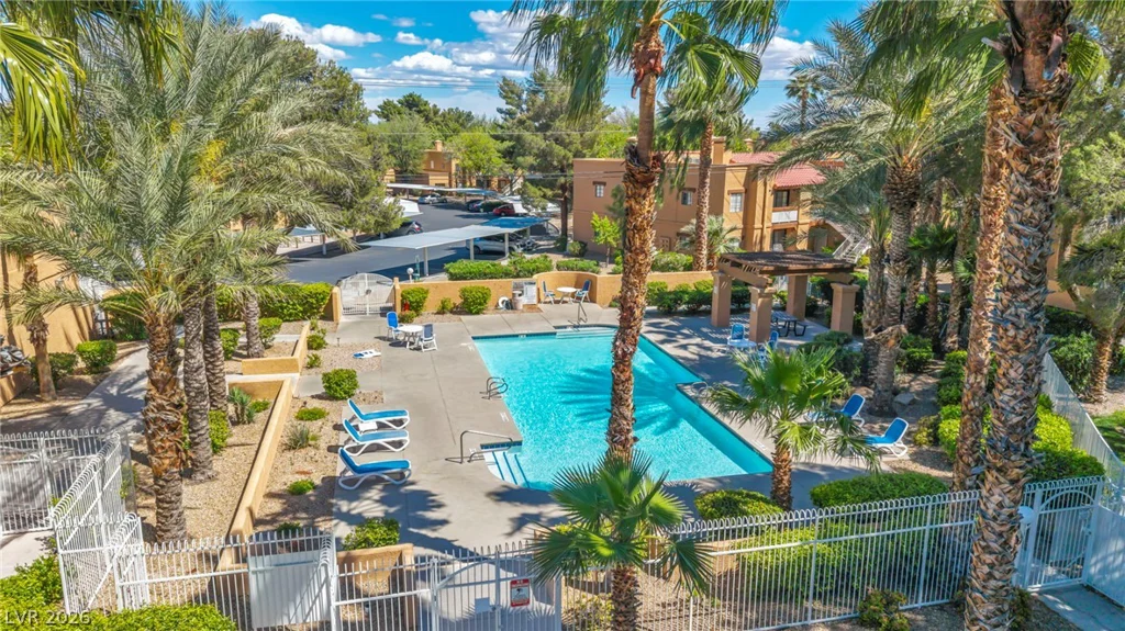 5118 Jones, Las Vegas, NV 89118