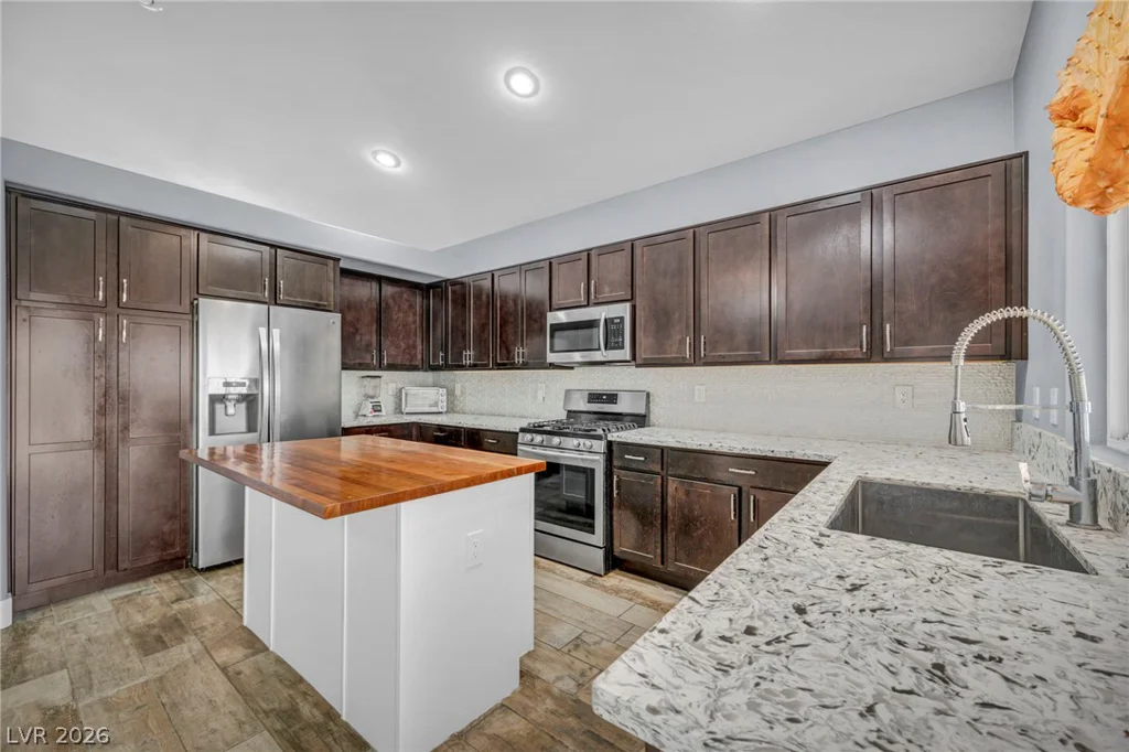 2421 Sunrise Springs, North Las Vegas, NV 89031