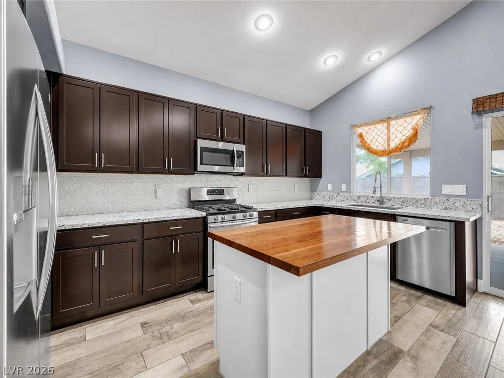 2421 Sunrise Springs, North Las Vegas, NV 89031