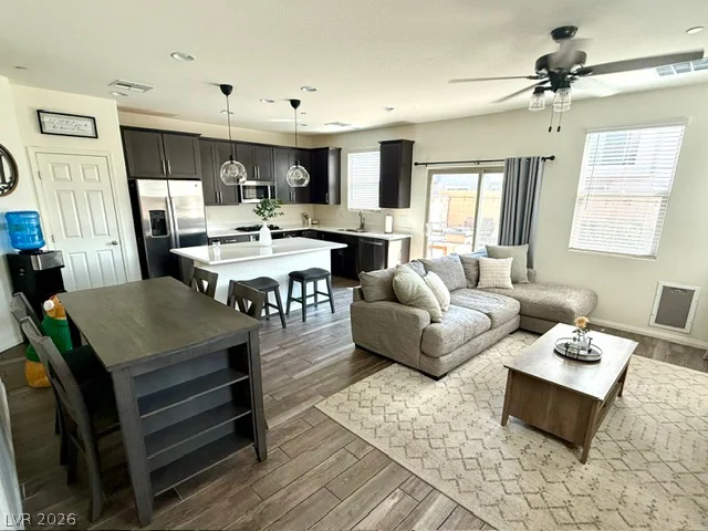 688 Bamboo Bend, Henderson, NV 89011