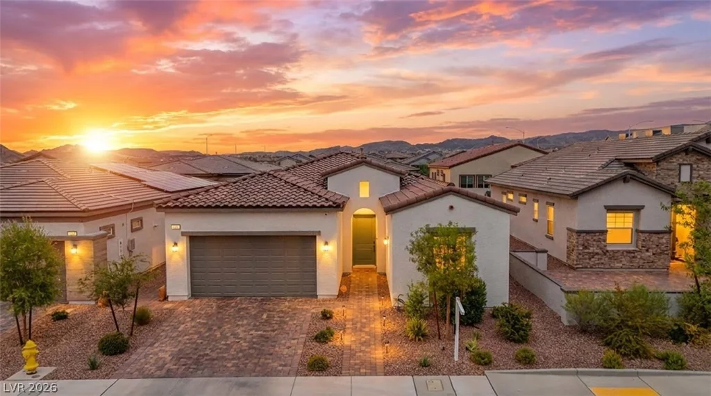 812 Klamath Springs, Henderson, NV 89011